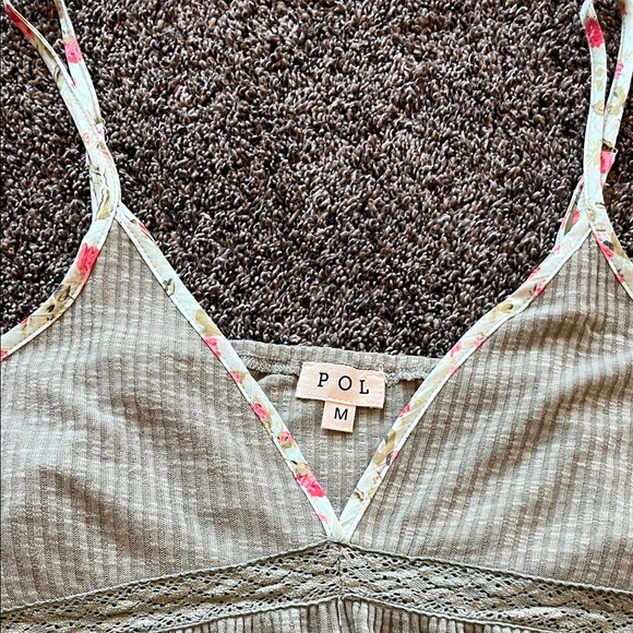 POL Floral tank top - Picture 8 of 13